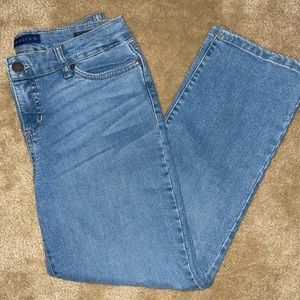 Size 8 petite short Mandie Bandolino